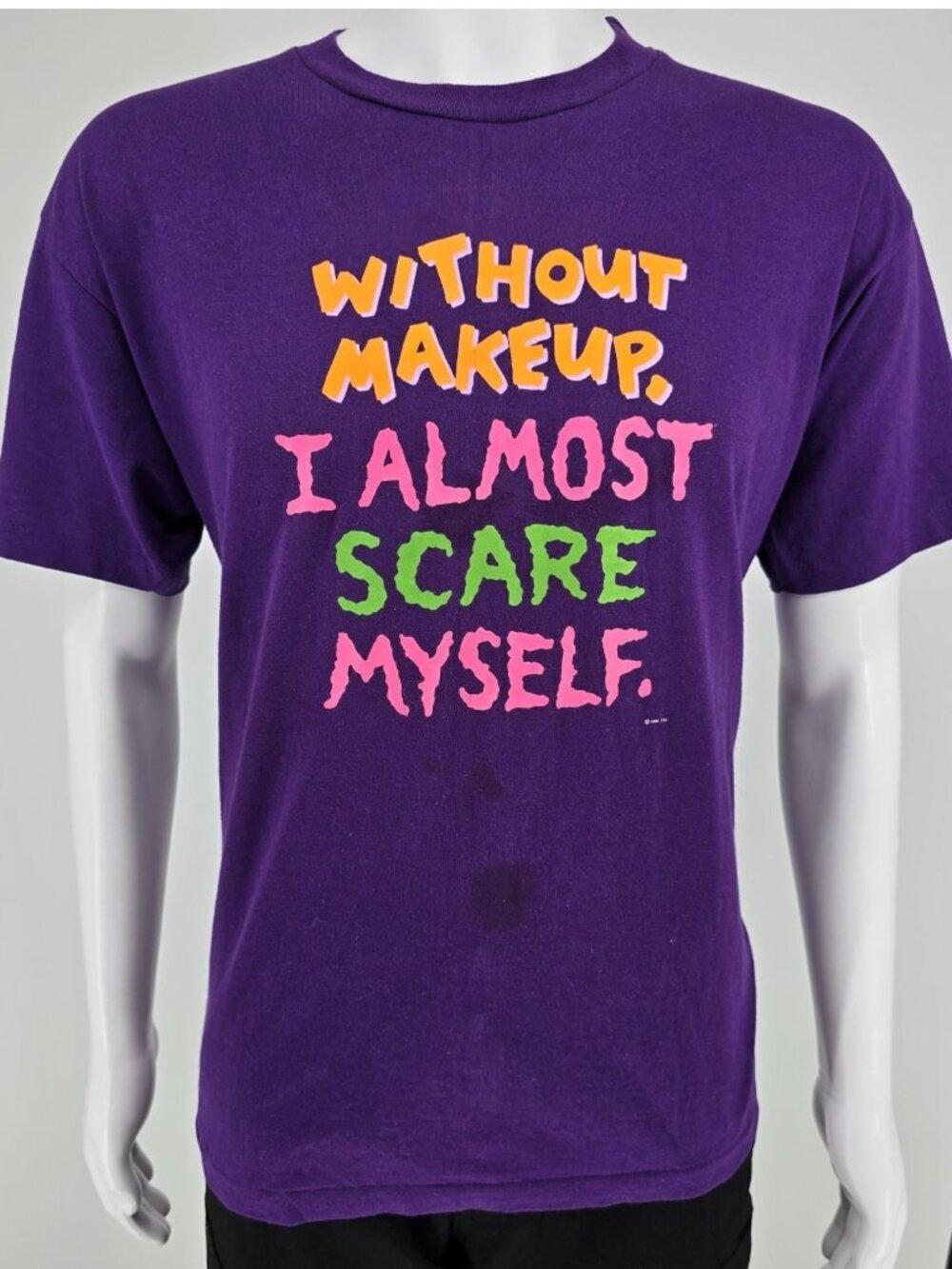 Vintage 1990s Hallmark Cards "Without Makeup, I Almost Scare Myself" T-Shirt (L)
